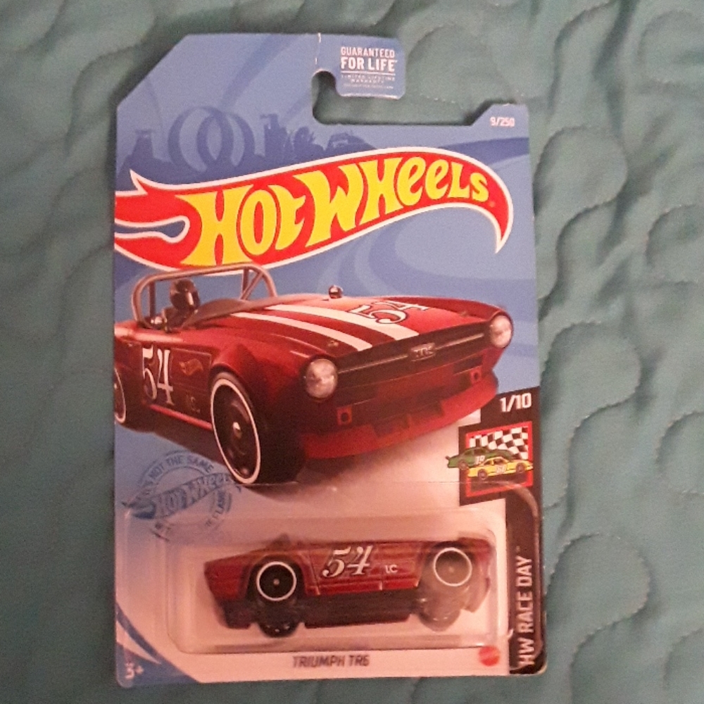 Hot wheel triumph tr6